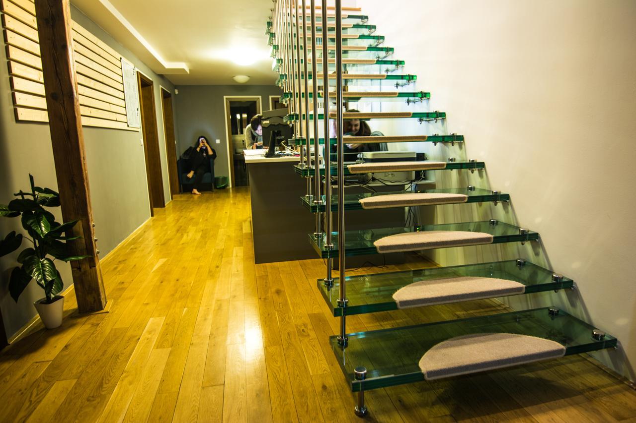 Onefam Miru Hostel Prague Exterior photo