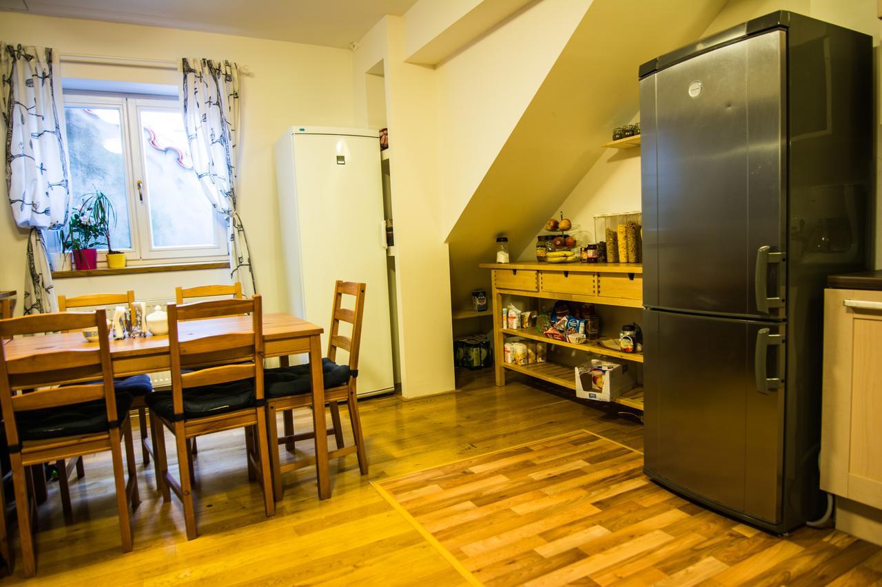 Onefam Miru Hostel Prague Exterior photo