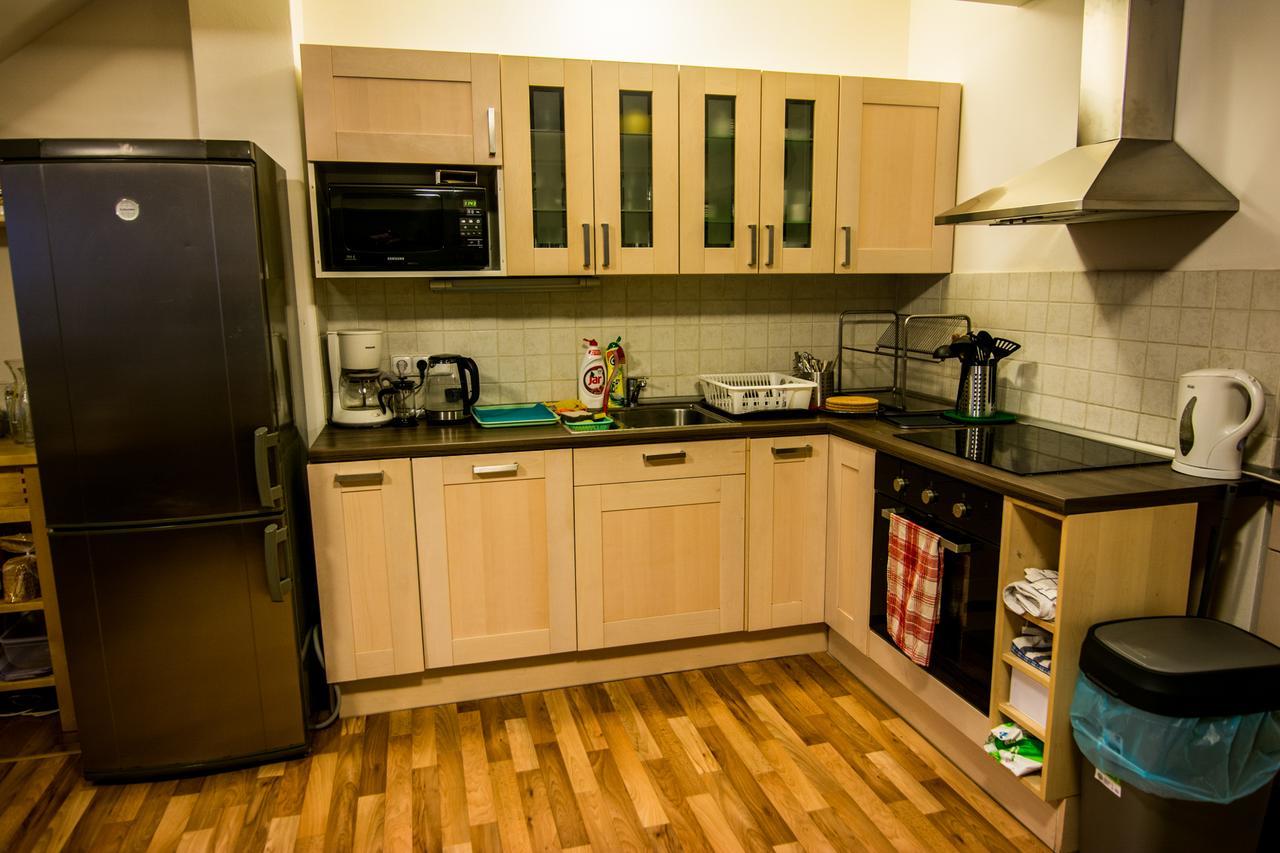 Onefam Miru Hostel Prague Exterior photo